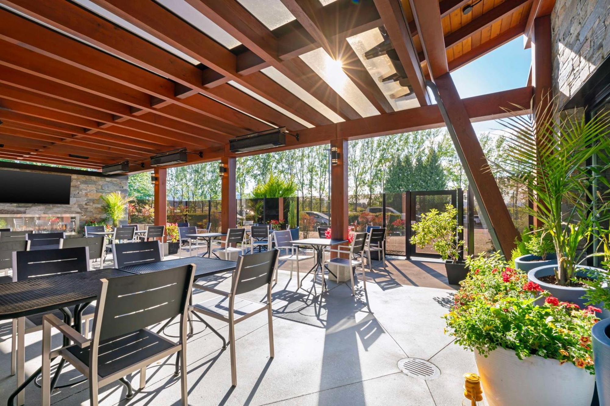 Western Barclay 3* Port Alberni